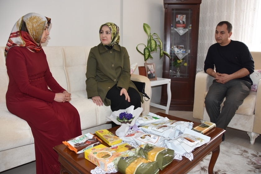 KOCASİNAN’DAN ÇÖLYAKLILARA ÖZEL GLÜTENSİZ GIDA PAKETİ