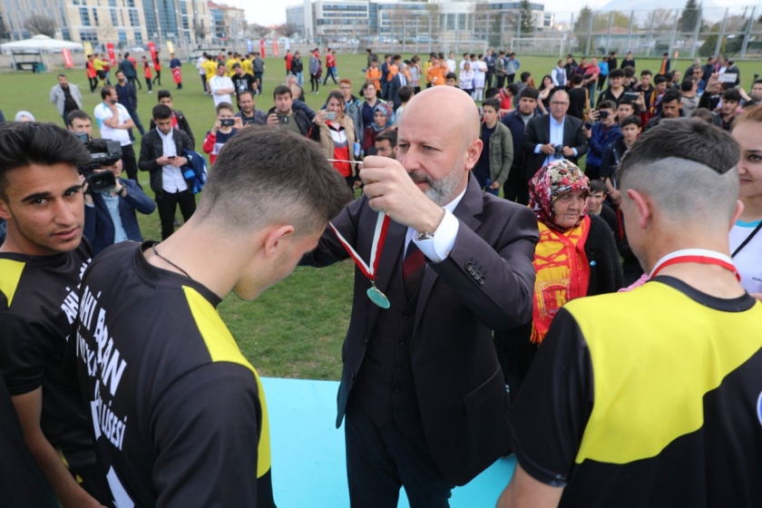 KOCASİNAN’DA LİSELER ARASI FUTBOL TURNUVASINDA BİRLİK VE BERABERLİK VURGUSU