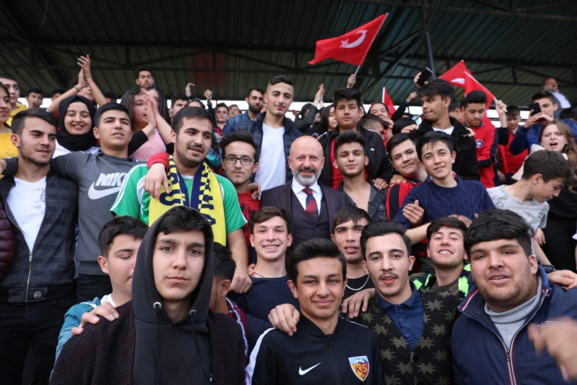 KOCASİNAN’DA LİSELER ARASI FUTBOL TURNUVASINDA BİRLİK VE BERABERLİK VURGUSU