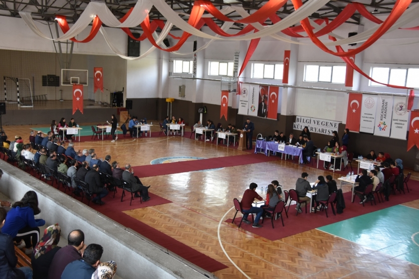 KOCASİNANLI ÖĞRENCİLER BİLGİ YARIŞMASINDA TER DÖKTÜ