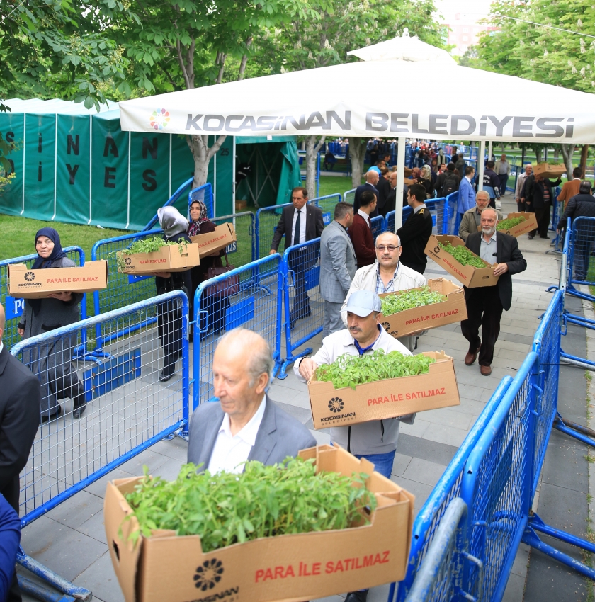 BAŞKAN ÇOLAKBAYRAKDAR’DAN ORGANİK DOMATES FİDESİ DAĞITIM ETKİNLİĞİNE DAVET
