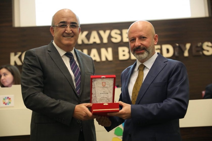 SSB’DEN KOCASİNAN MECLİS ÜYELERİNE TEŞEKKÜR PLAKETİ