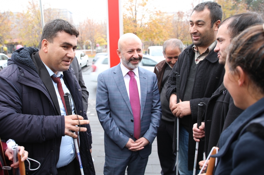BAŞKAN ÇOLAKBAYRAKDAR’DAN ENGELLİLER HAFTASI MESAJI