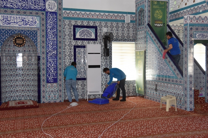 KOCASİNAN’DA CAMİLER RAMAZAN AYINDA DA GÜL KOKUYOR