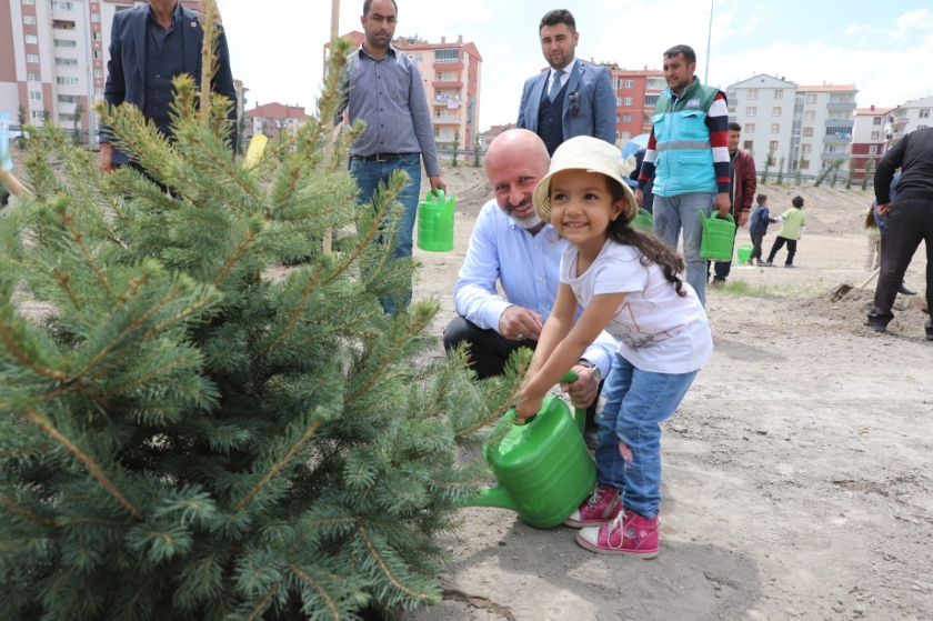 BAŞKAN ÇOLAKBAYRAKDAR, “DAHA TEMİZ ÇEVRE İÇİN ÇALIŞIYORUZ”
