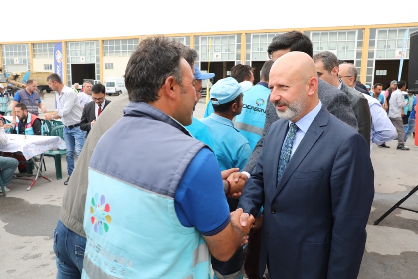 KOCASİNAN BELEDİYESİ’NDE COŞKULU BAYRAMLAŞMA