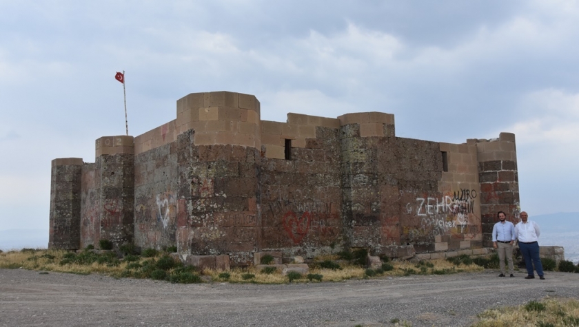 KOCASİNAN’DA 8 ASIRLIK KÖŞK, GÖK GÖZLEM EVİ OLACAK