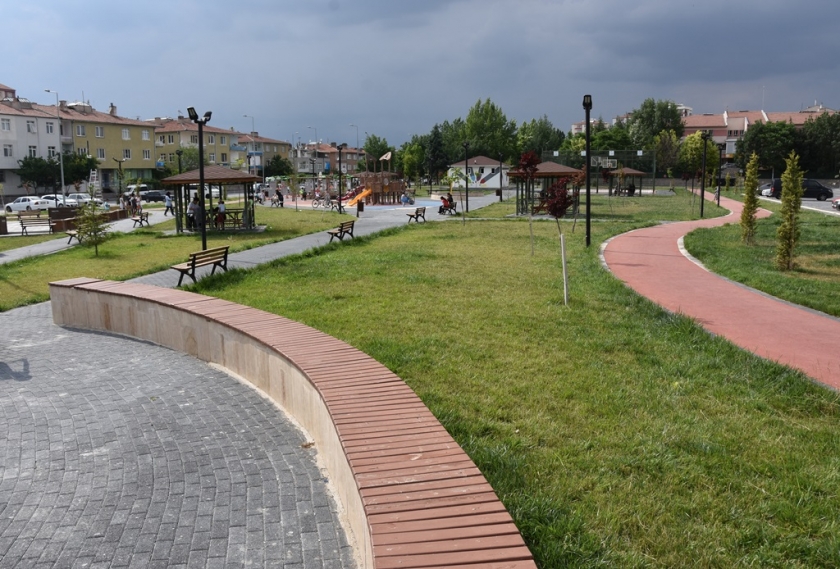  KOCASİNAN’DA PARKLAR DAHA GÜVENLİ VE DAHA HUZURLU