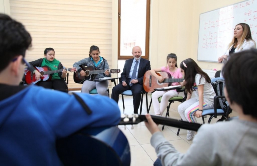 KOCASİNAN’DA ÇOCUKLAR YETENEKLERİNİ KEŞFEDİYOR