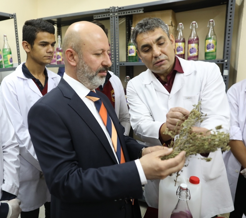 KOCASİNAN’DA TIBBİ VE AROMATİK BİTKİLER SAĞLIK VE LEZZET DAĞITIYOR
