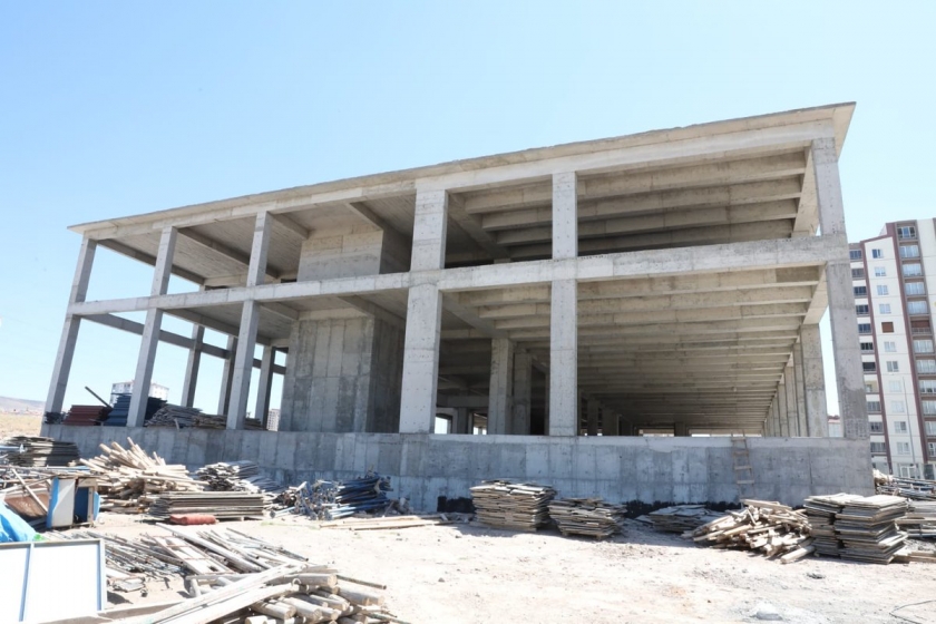 BAŞKAN ÇOLAKBAYRAKDAR, “KAYSERİLİLERİN KEYİF ALACAĞI YAŞAM ALANLARI İNŞA EDİYORUZ”