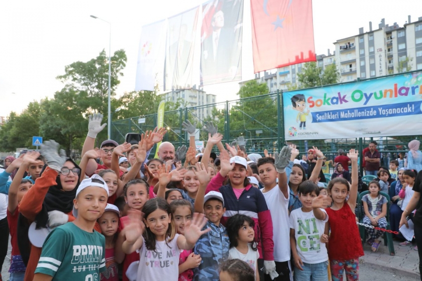 KOCASİNANDA COŞKU SOKAĞA TAŞTI