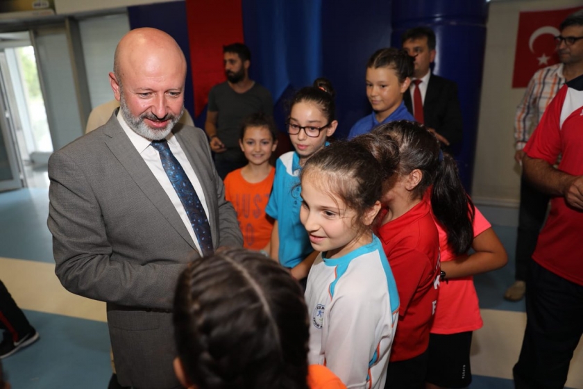 KOCASİNAN’IN MİLLİ SPORCUSU ÖZGE YILMAZ’IN BÜYÜK BAŞARISI
