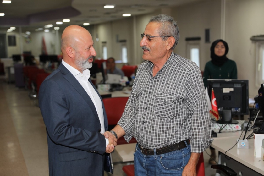 KOCASİNAN’DA HUZURLU BAYRAMIN KAHRAMANLARIYLA COŞKULU BAYRAMLAŞMA