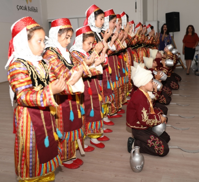 KOCASİNAN’DA YAZ KURSLARI FİNALİ, BAŞKAN ÇOLAKBAYRAKDAR İLE YAPILDI