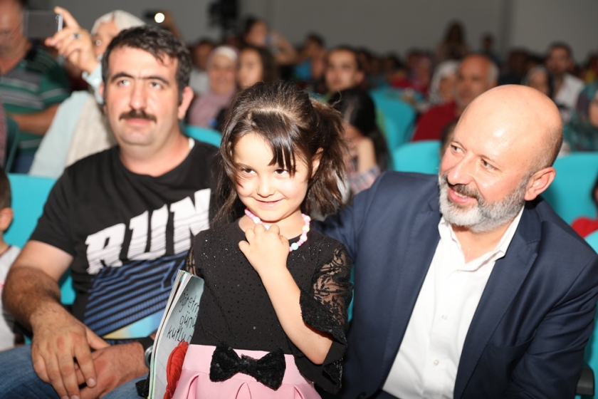 KOCASİNAN’DA YAZ KURSLARI FİNALİ, BAŞKAN ÇOLAKBAYRAKDAR İLE YAPILDI