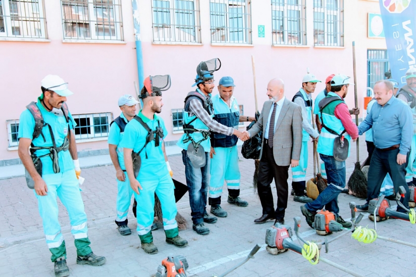 BAŞKAN ÇOLAKBAYRAKDAR, DAHA SAĞLIKLI NESİLLER İÇİN TEMİZLİK SEFERBERLİĞİ BAŞLATTI