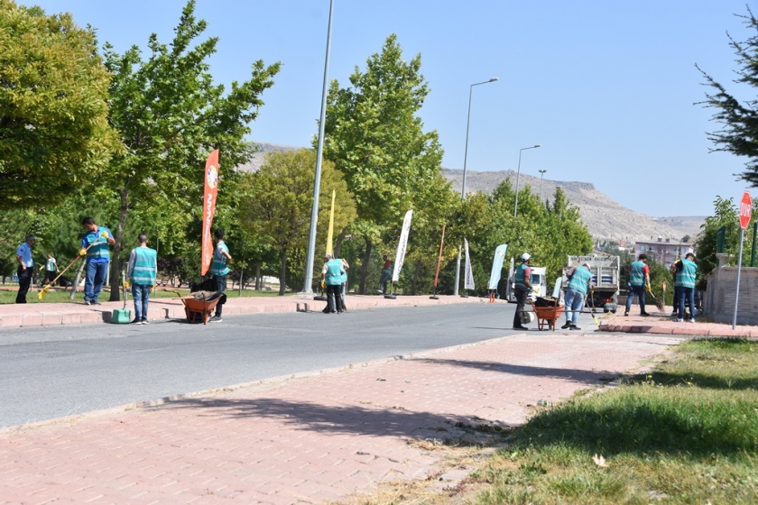 KOCASİNAN’DA TEMİZLİK SEFERBERLİĞİ