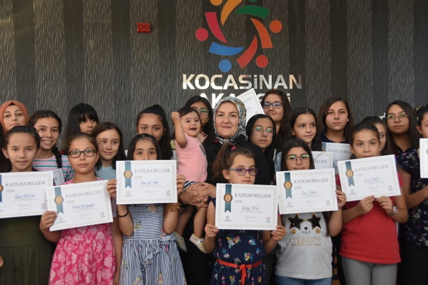 KOCASİNAN AKADEMİ’DE YAZ DÖNEMİ SERTİFİKA HEYECANI