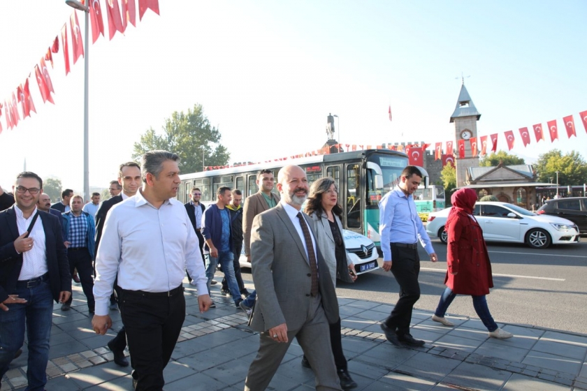 KOCASİNAN BELEDİYESİNDEN FARKINDALIK YÜRÜYÜŞÜ
