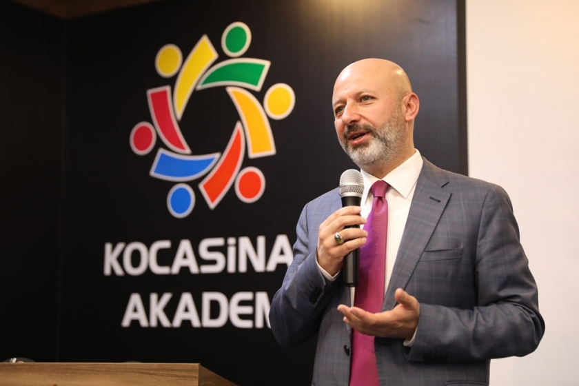 ÜNİVERSİTELİ GENÇLER, KOCASİNAN AKADEMİ İLE HEDEFLERİNE ULAŞIYOR