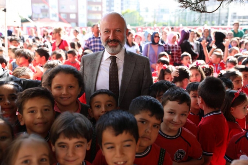KOCASİNAN’DAKİ OKULLARDA ÖĞRENCİLER SAĞLIKLA BÜYÜYOR