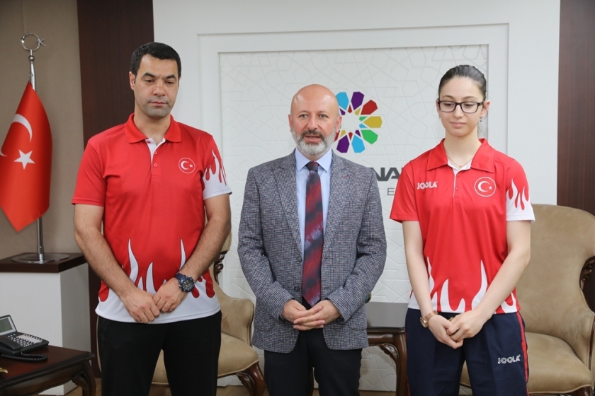 KOCASİNAN’IN MİLLİ SPORCUSU ÖZGE YILMAZ, YİNE BİRİNCİ OLDU