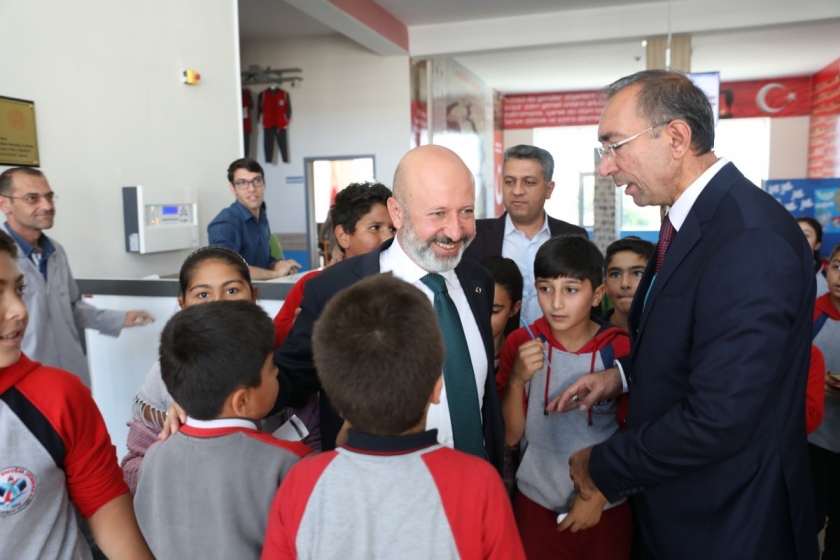 BAŞKAN ÇOLAKBAYRAKDAR, “ÇOCUKLARA DAHA GÜZEL YAŞAM ALANLARI İNŞA EDİYORUZ”