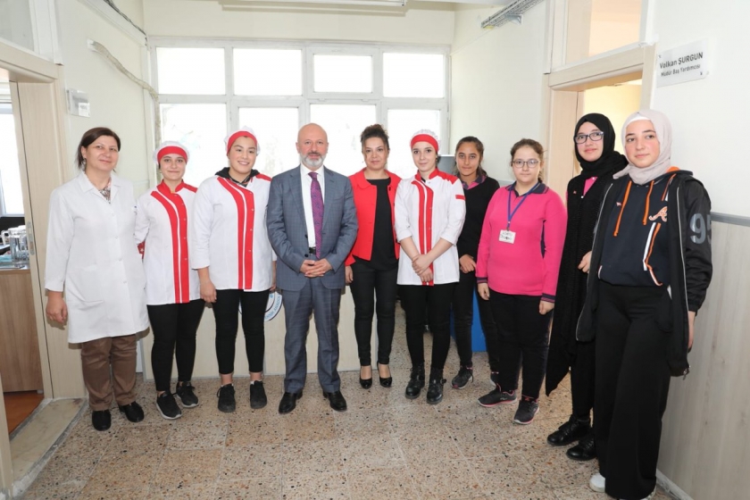BAŞKAN ÇOLAKBAYRAKDAR, “DAHA DONANIMLI NESİLLERİN YETİŞMESİ İÇİN ÇALIŞIYORUZ”