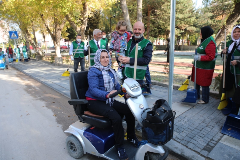 KOCASİNAN’DA TEMİZLİK SEFERBERLİĞİ