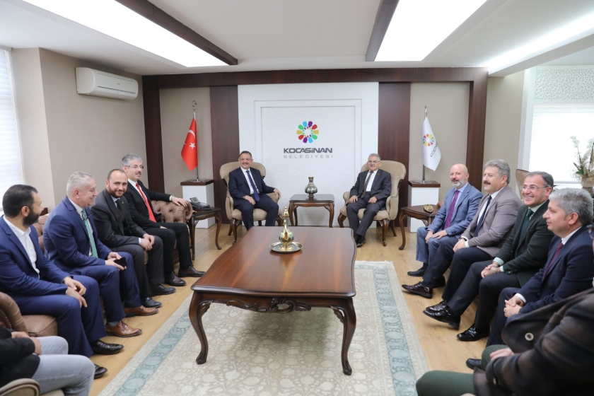 BAKAN ÖZHASEKİ’DEN BAŞKAN ÇOLAKBAYRAKDAR’A TAM DESTEK