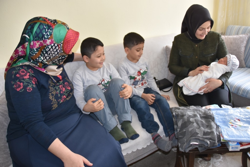 KOCASİNAN’DA ‘HOŞ GELDİN BEBEK’ HİZMETİYLE 15 BİN 701 AİLEYE ULAŞILDI