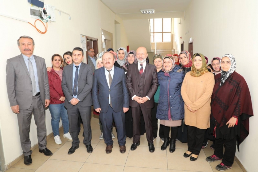 BAŞKAN ÇOLAKBAYRAKDAR, “KURSLARIMIZLA, AİLE EKONOMİSİNE VE İSTİHDAMA KATKI SAĞLIYORUZ”