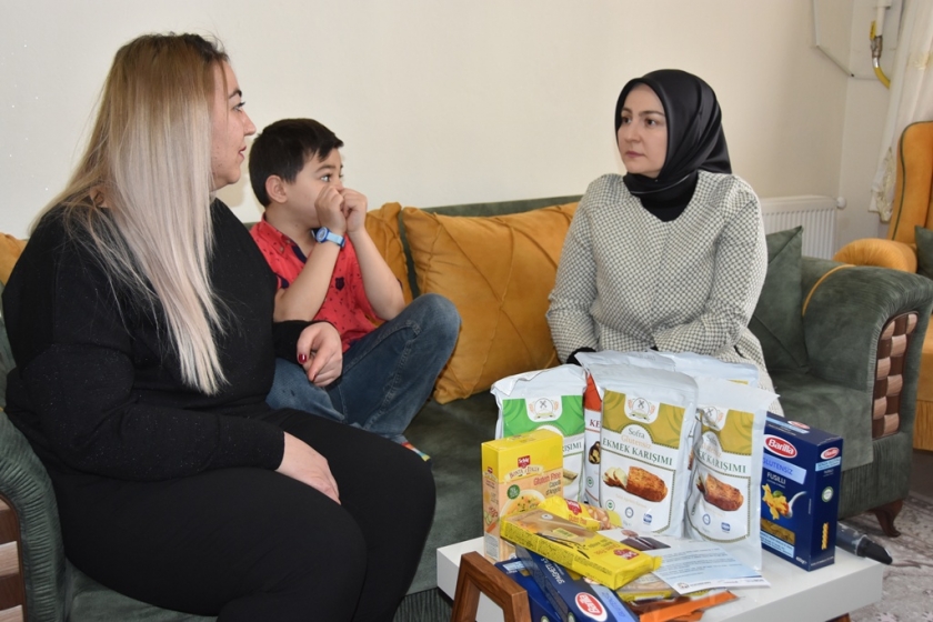 KOCASİNAN BELEDİYESİ, ÇÖLYAKLILARA 2 YILDA BİN 955 ÇÖLYAK PAKETİ DAĞITTI