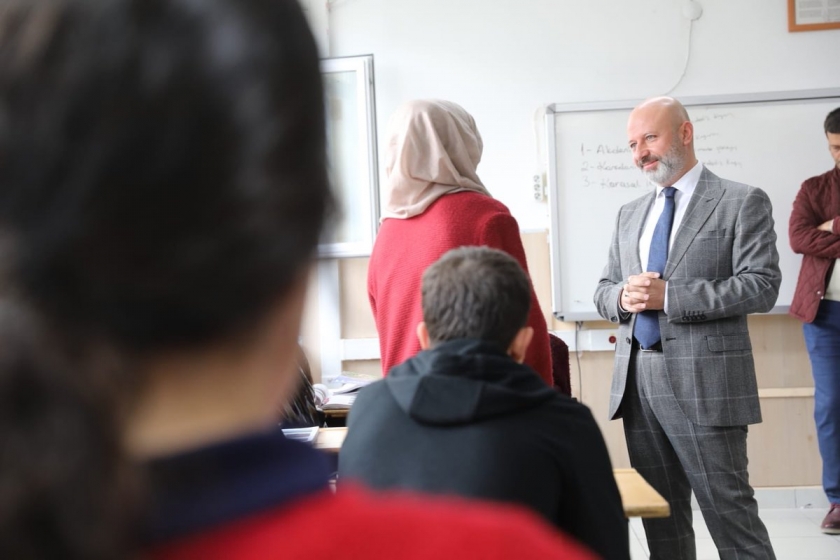 BAŞKAN ÇOLAKBAYRAKDAR, “GENÇLERİN, GELECEĞİNE IŞIK TUTUYORUZ”