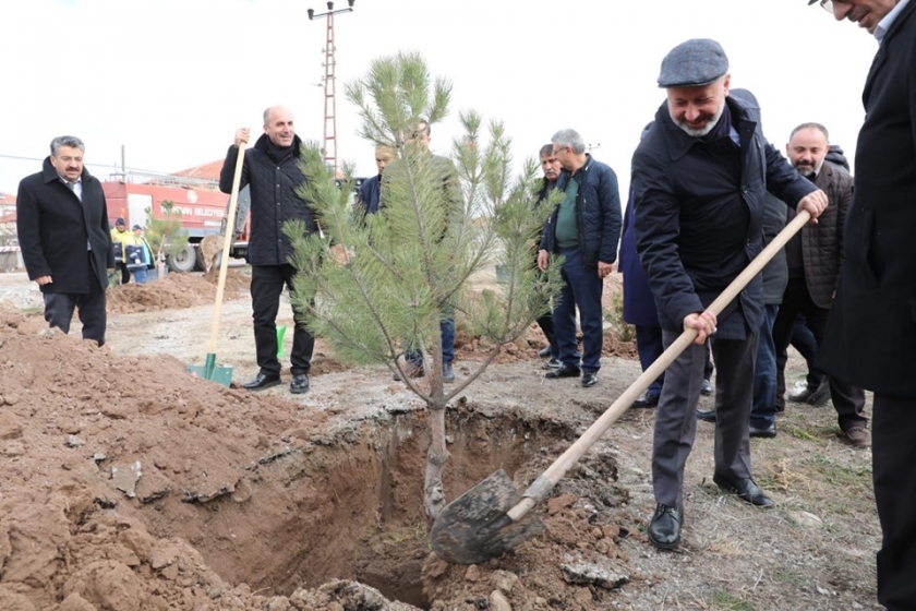  BAŞKAN ÇOLAKBAYRAKDAR, “MAHALLELERİN KİMLİĞİNİ KORUYACAK PROJELER GELİŞTİRİYORUZ”