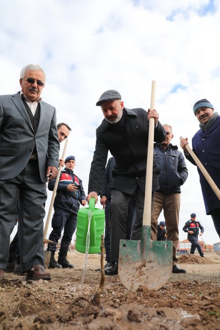  BAŞKAN ÇOLAKBAYRAKDAR, “MAHALLELERİN KİMLİĞİNİ KORUYACAK PROJELER GELİŞTİRİYORUZ”