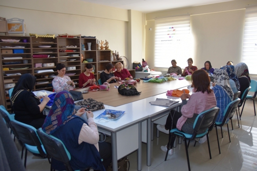 KOCASİNAN BELEDİYESİ, YERLİ VE MİLLİ ÜRETİMLE EKONOMİYE BÜYÜK KATKI SAĞLIYOR
