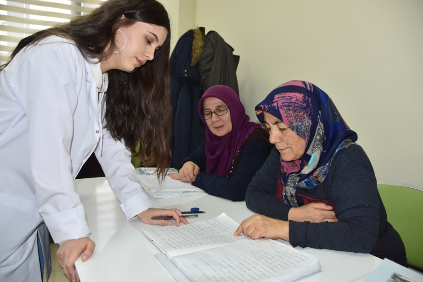 KOCASİNAN’DA 252 KİŞİ OKUMA YAZMA ÖĞRENDİ