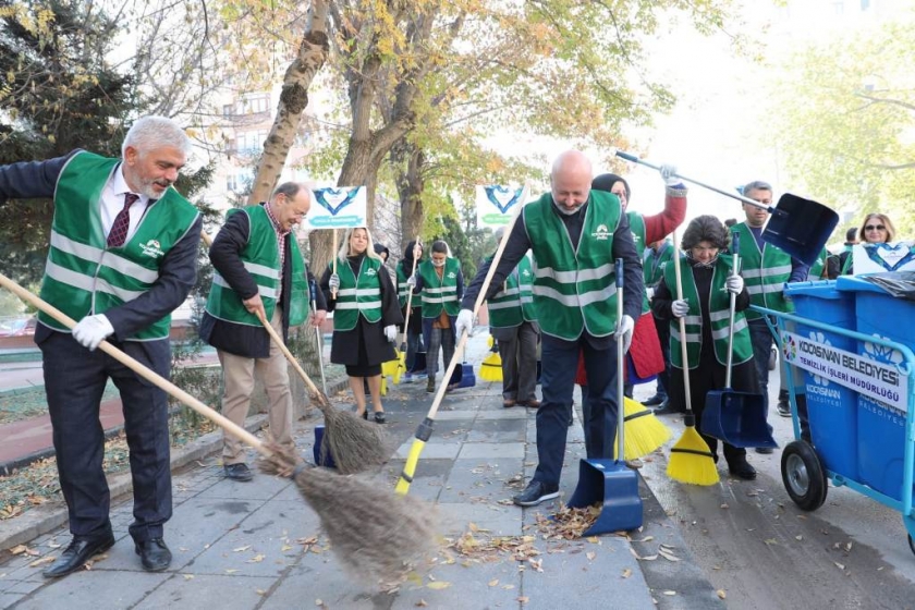 KOCASİNAN BELEDİYESİ TOPLADIĞI ÇÖPLERİ EKONOMİK DEĞERE DÖNÜŞTÜRÜYOR