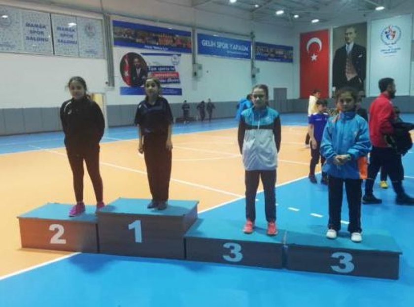 KOCASİNANLI MİNİK SPORCULARDAN BÜYÜK BAŞARI