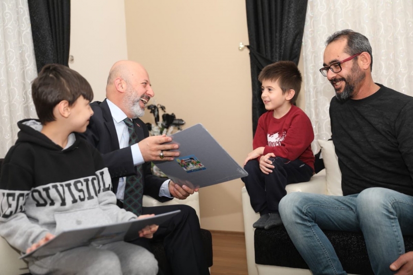 İŞÇİ DOSTU BAŞKANDAN PERSONELE MORAL ZİYARETİ