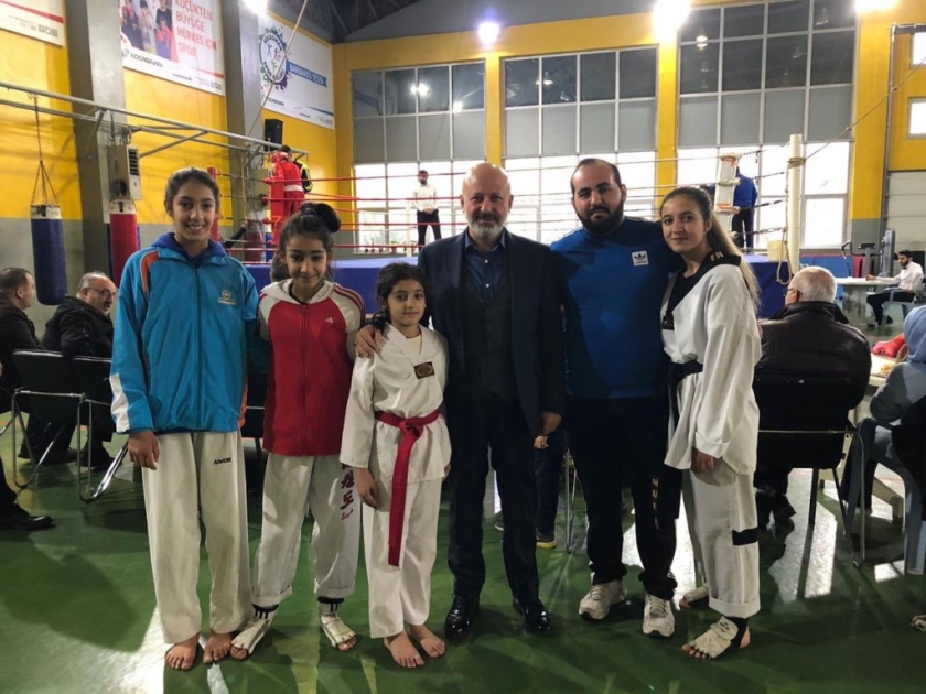 KOCASİNAN’IN BOKS SPORCUSU HİKMET GÜL TÜRKMEN TÜRKİYE ŞAMPİYONU OLDU
