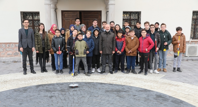 BAŞKAN ÇOLAKBAYRAKDAR, “GELECEĞİN BİLİM ADAMLARINI VE MÜHENDİSLERİNİ YETİŞTİRİYORUZ”