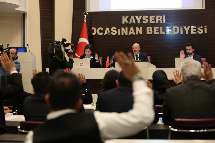 KOCASİNAN MECLİSİ, İDLİB’DEKİ HAİN SALDIRIYI KINADI