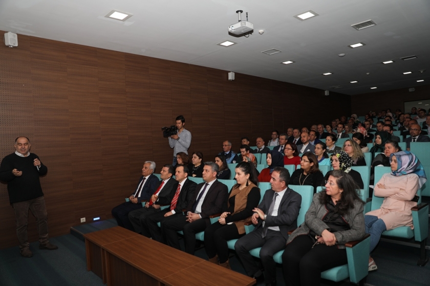 KOCASİNAN BELEDİYESİ PERSONELİNE KORONAVİRÜS EĞİTİMİ