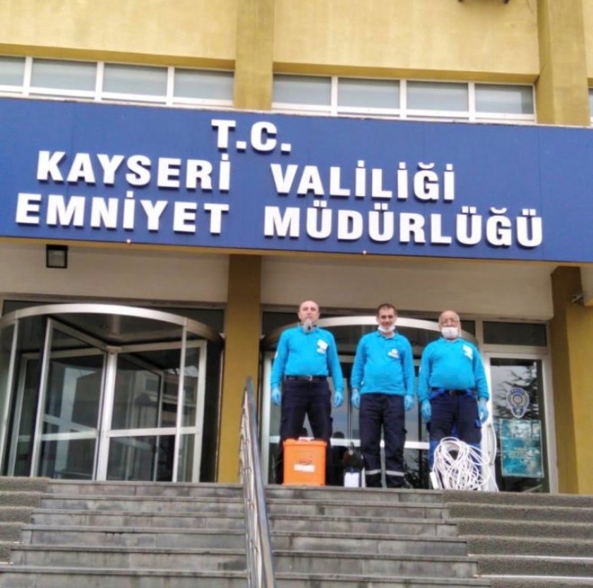 KOCASİNAN’DA TÜM KAMU KURUMLARI DEZENFEKTE EDİLDİ