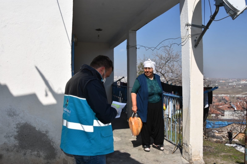 KOCASİNAN BELEDİYESİ’NDEN YAŞLILARA ŞEFKAT ELİ