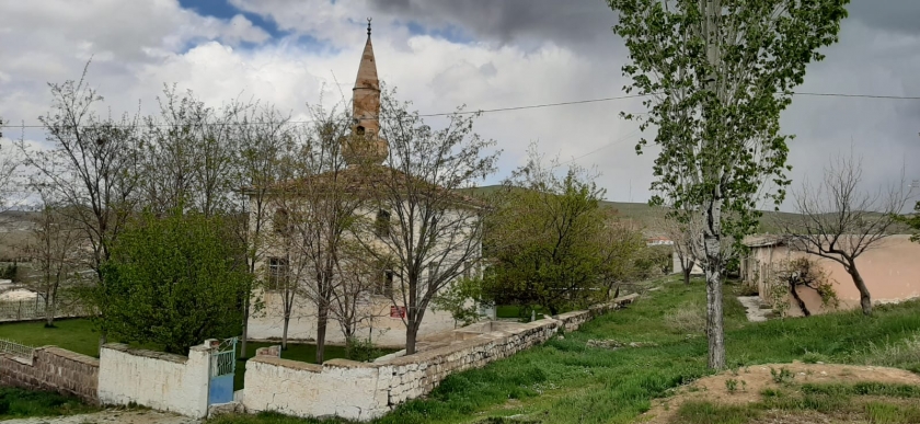 MAVİ İLE YEŞİLİN BULUŞTUĞU KOCASİNAN, DOĞAL GÜZELLİKLERİYLE BÜYÜLÜYOR