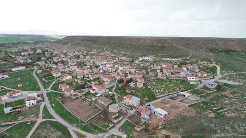 MAVİ İLE YEŞİLİN BULUŞTUĞU KOCASİNAN, DOĞAL GÜZELLİKLERİYLE BÜYÜLÜYOR